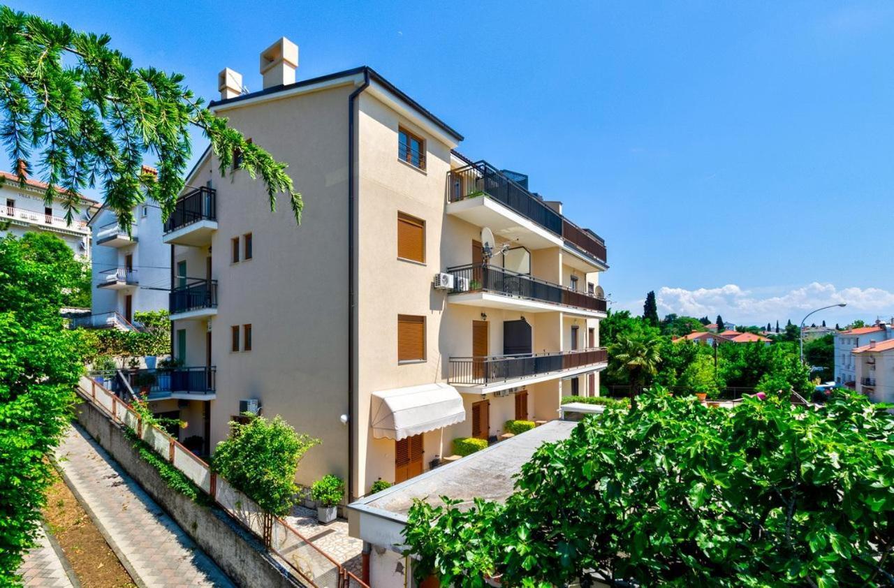 Apartments Niko Crikvenica Esterno foto